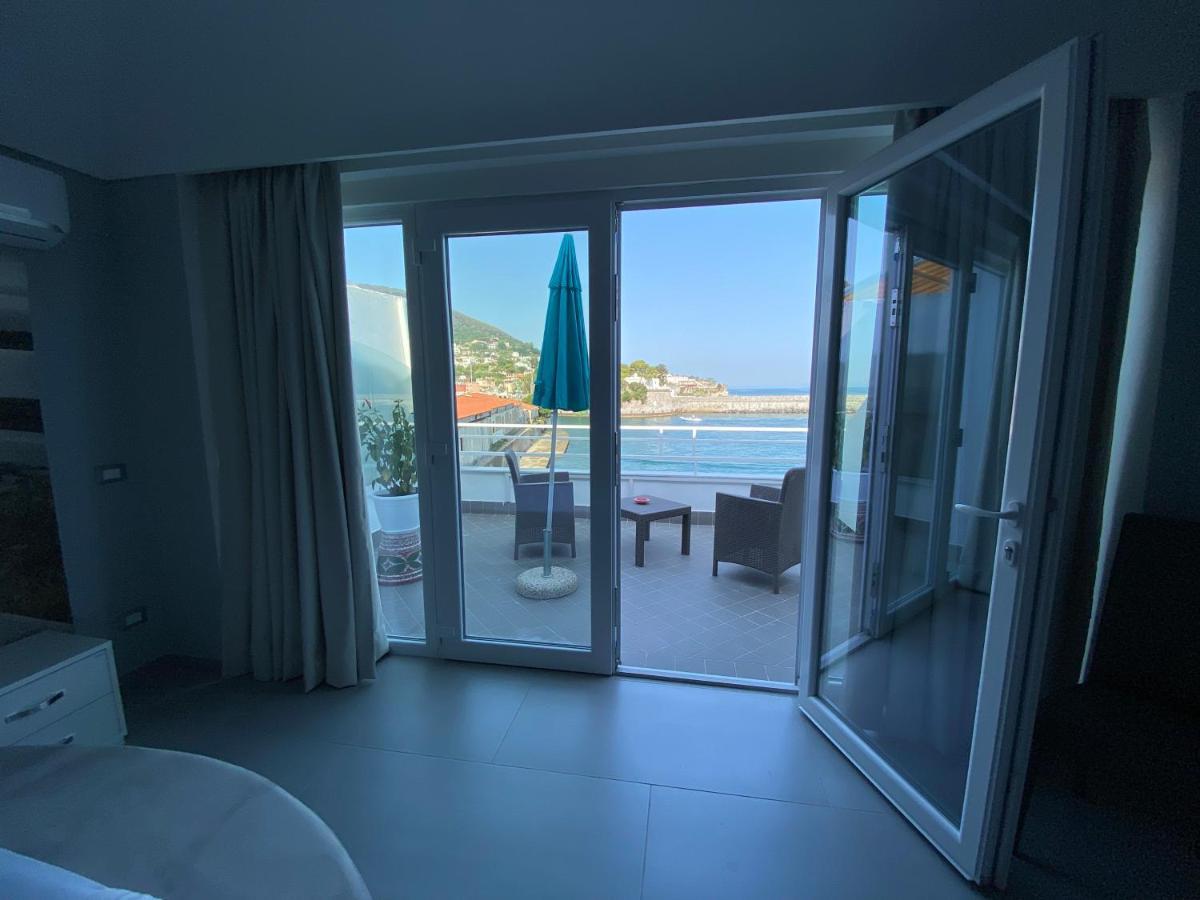 Clipper Suite Ischia Exterior photo