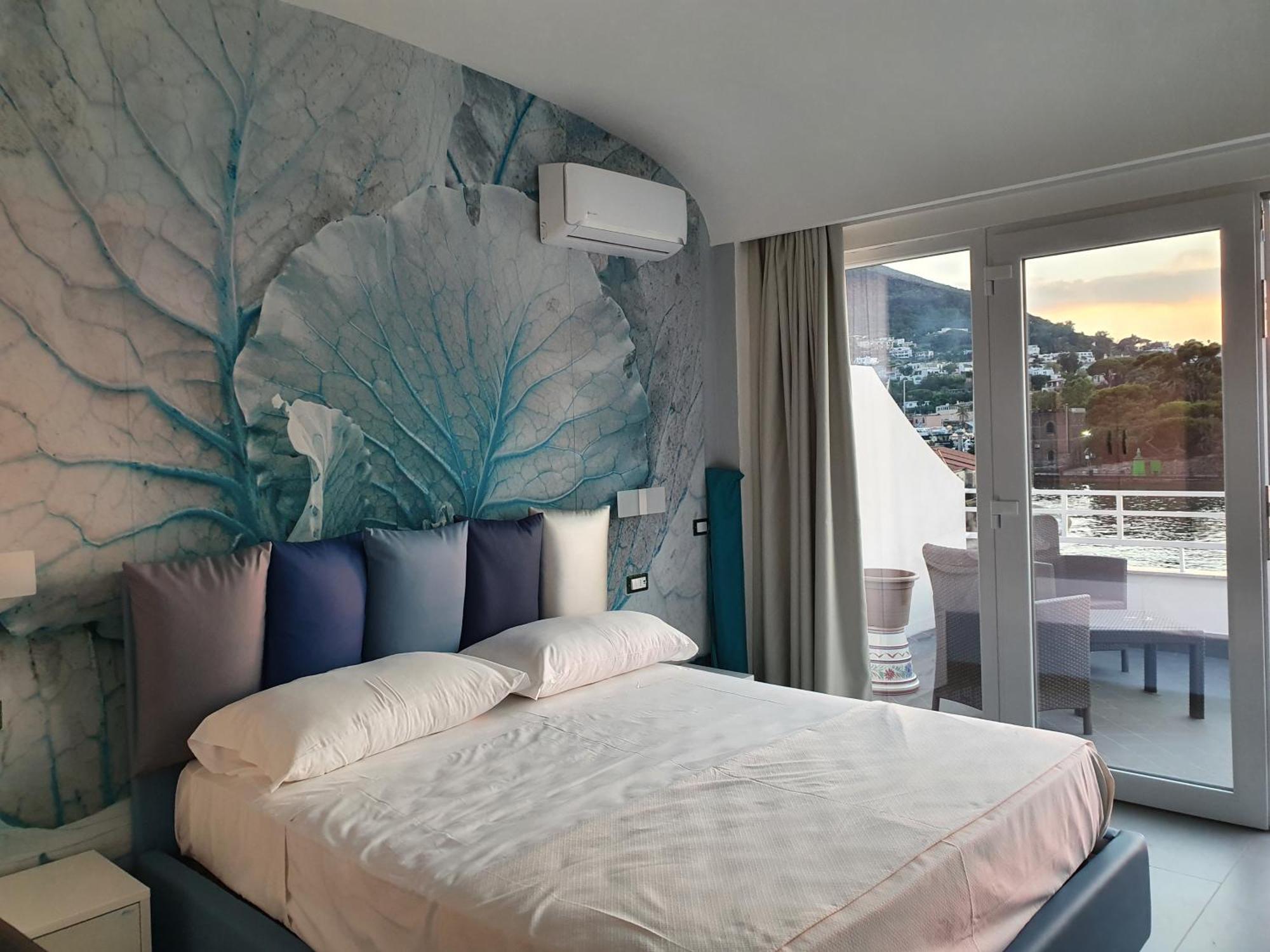 Clipper Suite Ischia Room photo
